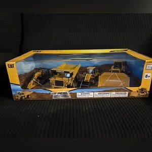 Cat 1:64 metal construction Vehicle Set - Yellow brand new never opened